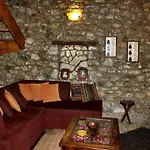 Chalet Petrina Theohari *