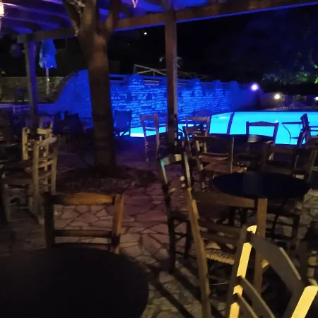 Petrina Theohari בקתה