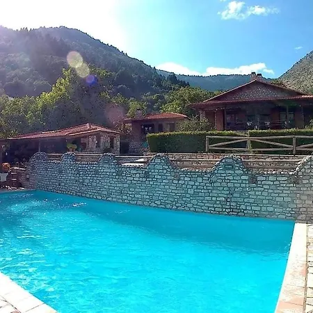 Petrina Theohari Chalet Lekhouri