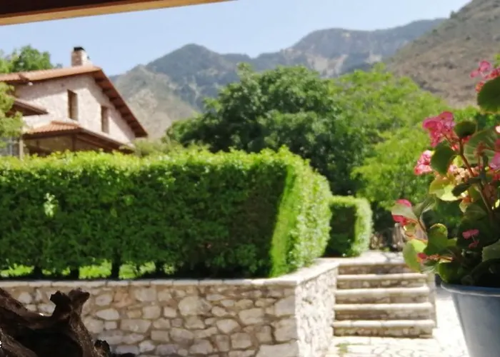 Petrina Theohari Chalet Lekhouri