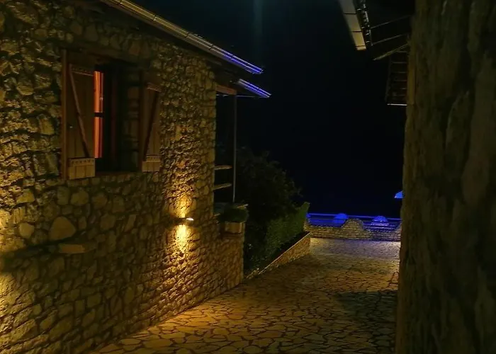 Chalet Petrina Theohari Lekhouri