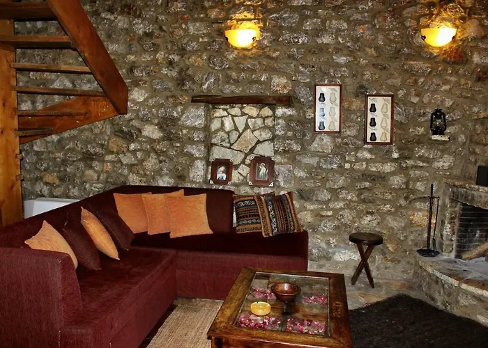 Chalet Petrina Theohari *